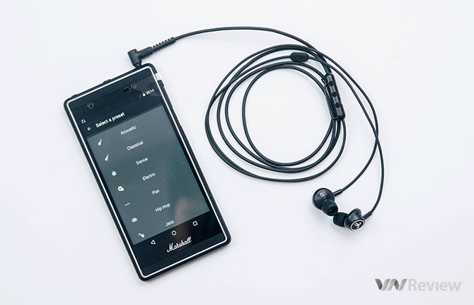 Đánh giá chất âm Marshall London: máy nghe nhạc kiêm... smartphone