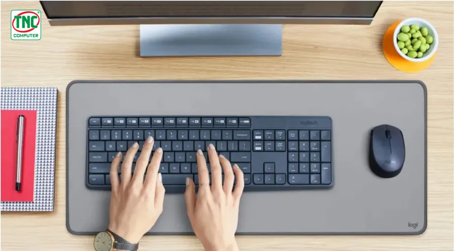 Combo bàn phím + chuột Logitech MK235 được thiết kế không dây hiện đại