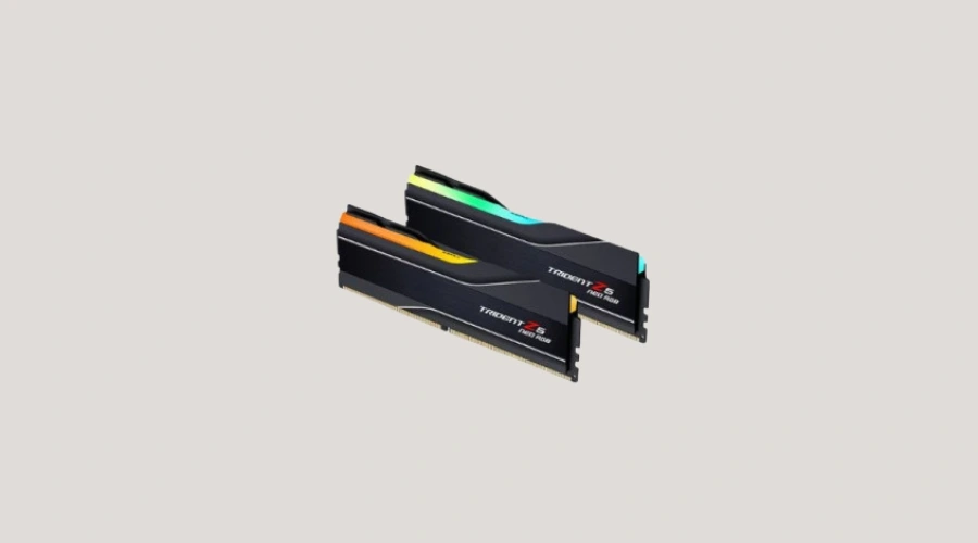 Được trang bị dải đèn RGB rực rỡ