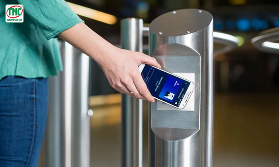NFC tích hợp tính năng chấm công hiện đại
