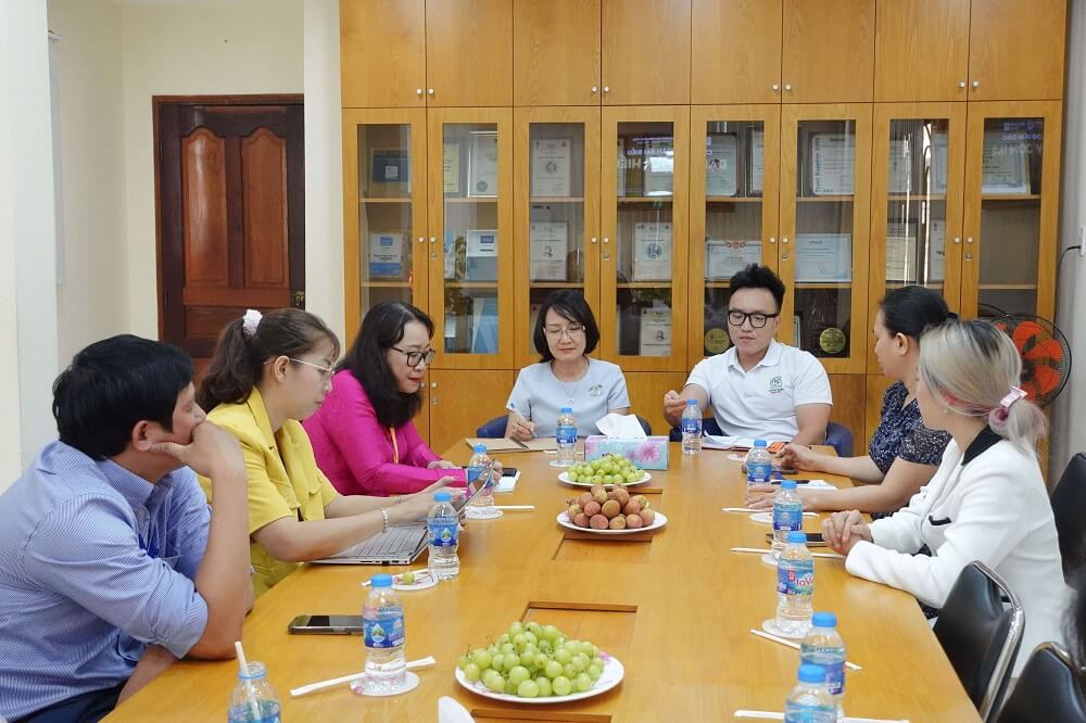 Thành Nhân - TNC hân hạnh được đồng hành cùng Trường Đại học Văn Hiến