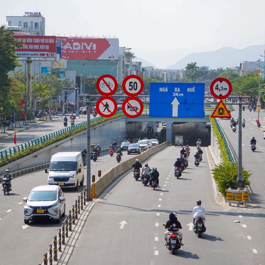 Quan sát trực tiếp trên tuyến đường