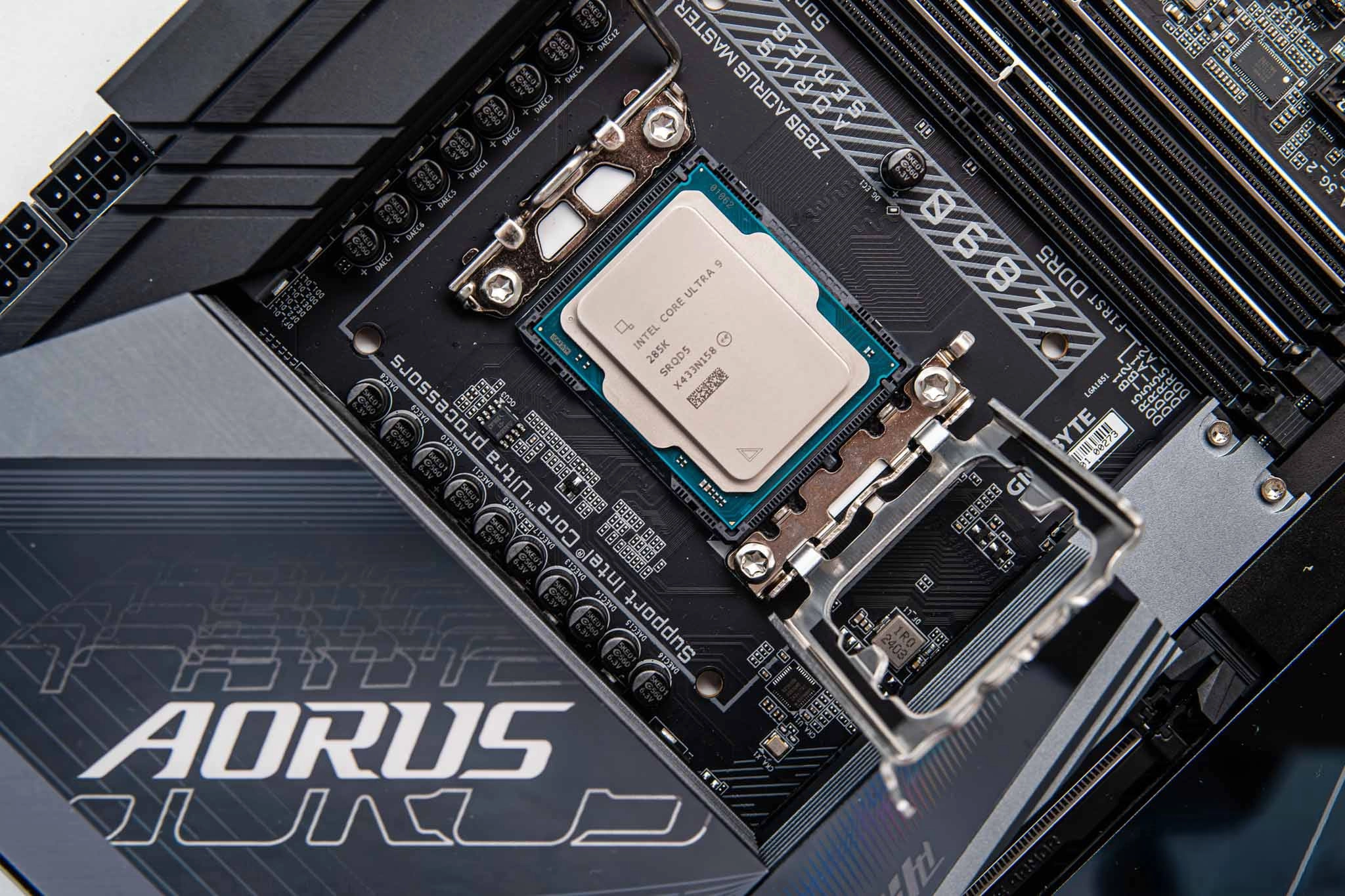 Intel-285K-04