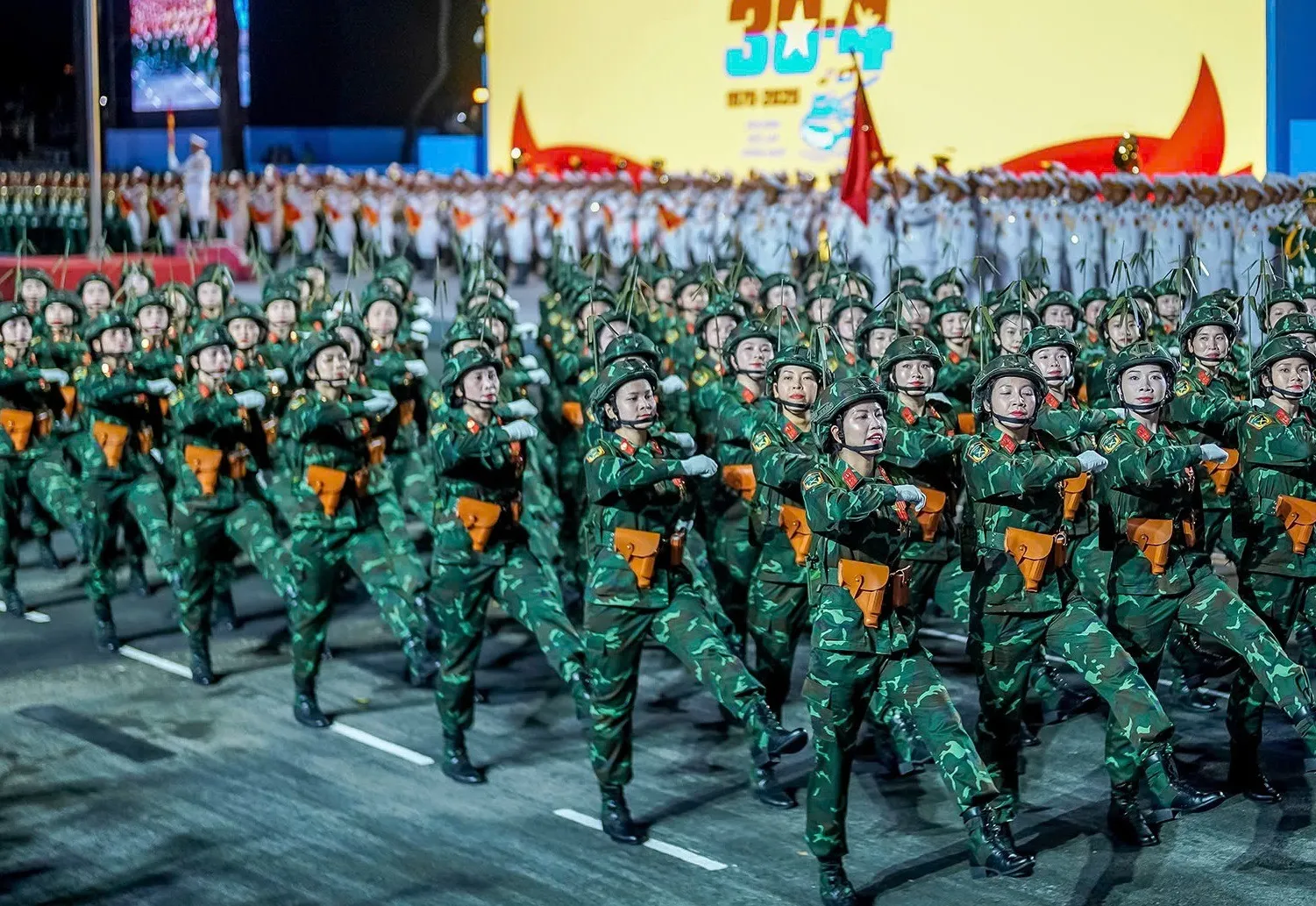 kỷ niệm 50 năm giải phóng miền nam