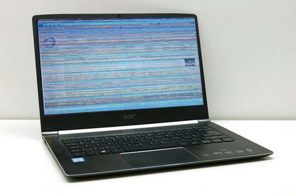 Nguyên nhân màn hình laptop bị giật và cách khắc phục hiệu quả nhất