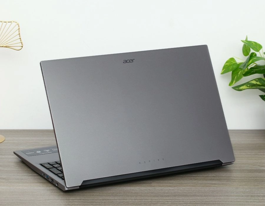 Một số tiêu chí chọn mua laptop cho sinh viên kinh tế