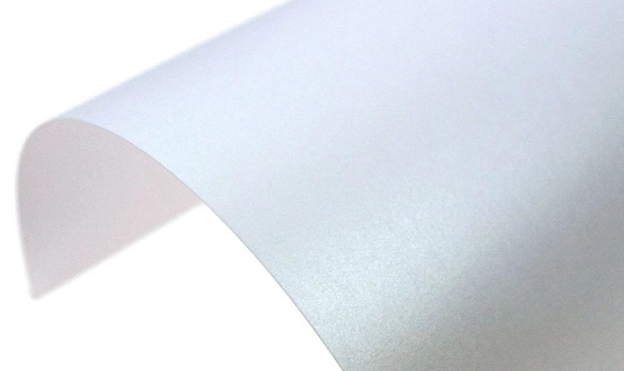 Giấy Crystal – Hiệu ứng sáng bóng vượt trội cho hình ảnh chân thực