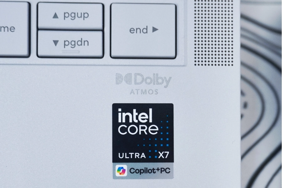 Vi xử lý Intel Core Ultra X9 Series 3 kết hợp đồ họa Intel Arc