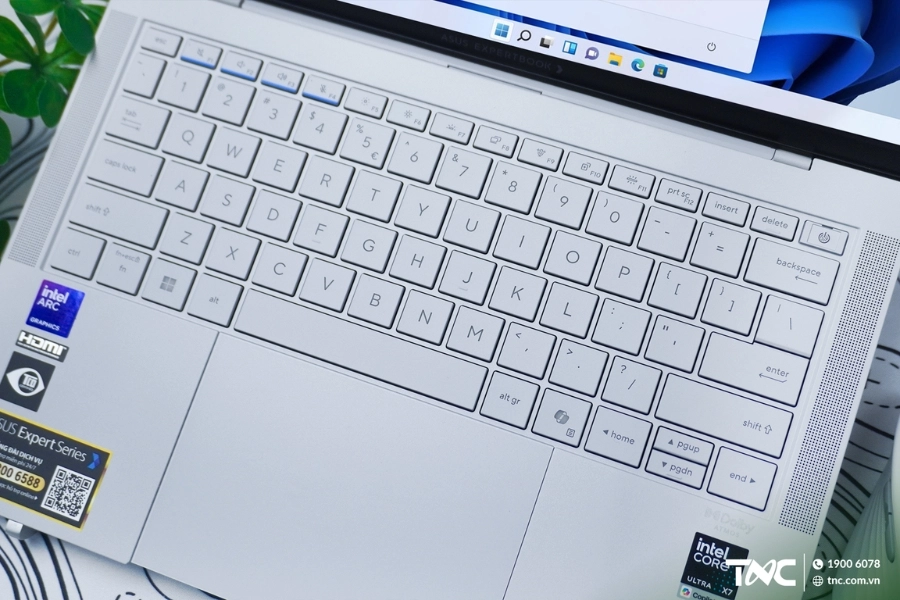 Đánh giá laptop Asus Expertbook Ultra – Ai là người nên sở hữu?