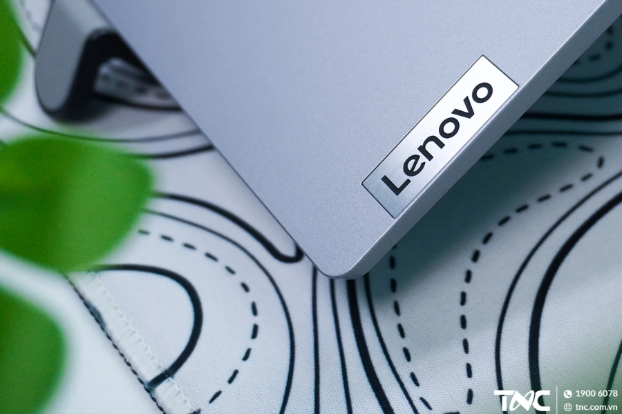 Laptop mỏng nhẹ, độ bền đạt chuẩn