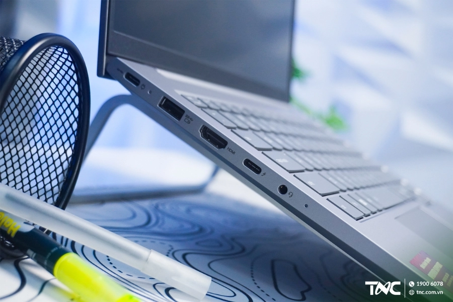 Thiết kế Lenovo ThinkBook 14 G8 IAL: Tối giản từ chất liệu tới ngoại vi