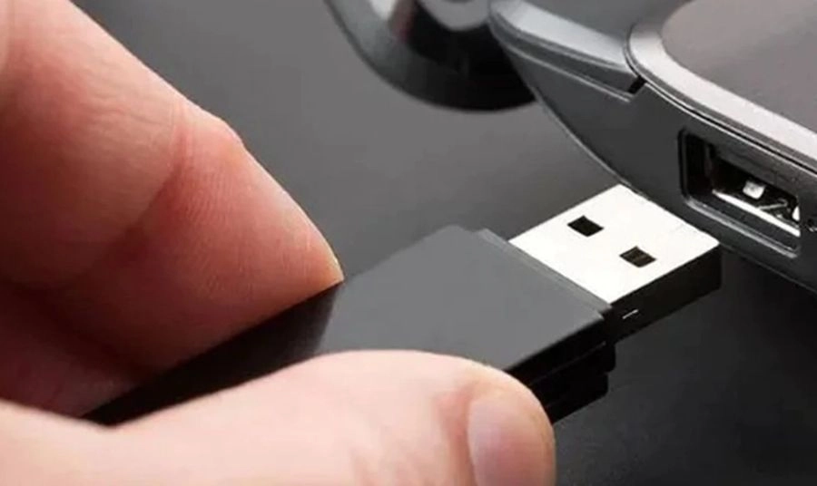 Tháo USB và các thiết bị ngoại vi