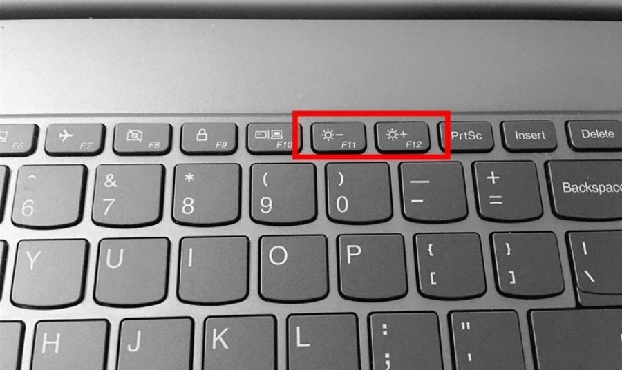 Hướng dẫn cách bật tắt đèn bàn phím laptop Dell nhanh chóng