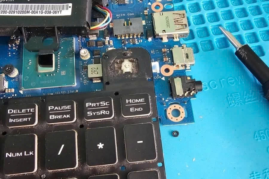 Giải pháp xử lý triệt để và chi phí sửa nút nguồn laptop ASUS 