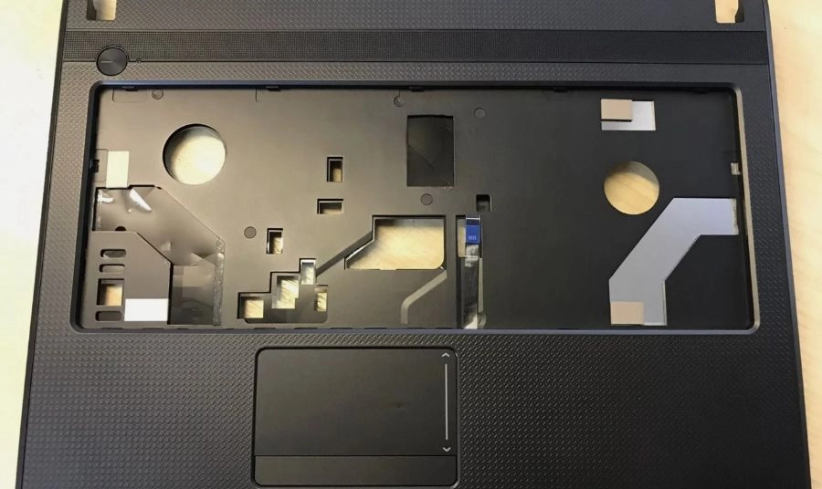 Quy Trình Thay Vỏ Laptop Acer Tại Thành Nhân TNC