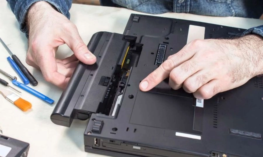Hướng dẫn cách thay vỏ laptop HP cơ bản tại nhà