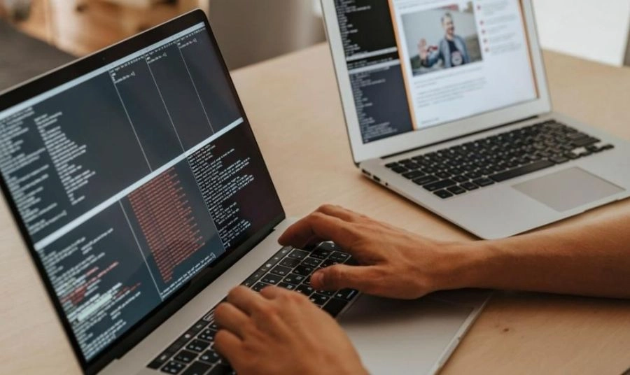 Laptop lập trình là gì?