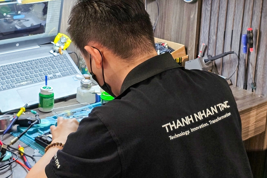 Quy Trình Thay Loa Laptop Chuyên Nghiệp Tại Thành Nhân TNC
