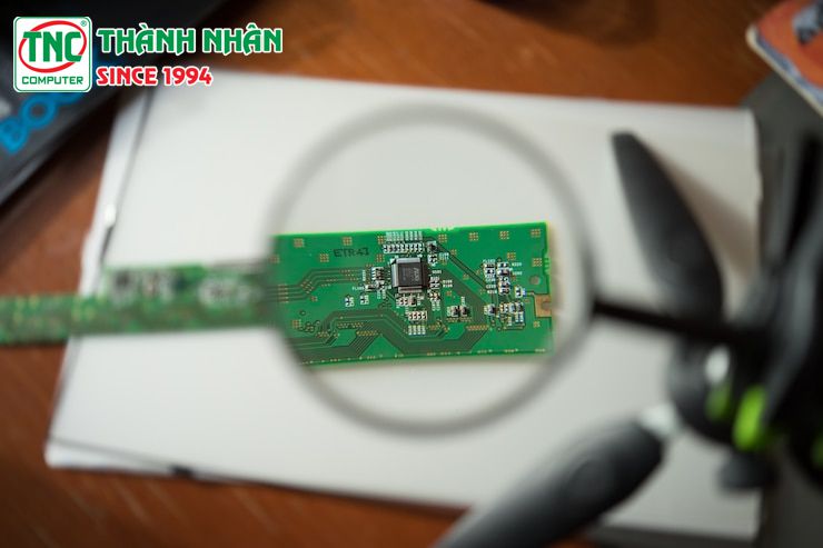 laptop hết pin sập nguồn sạc không lên