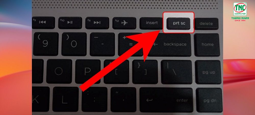 Nhấn vào phím Print có thể viết tắt prtscr, prtsc, prnt scrn