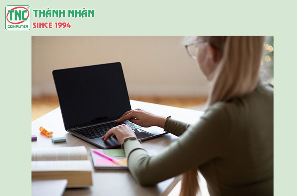 laptop bị không lên màn hình