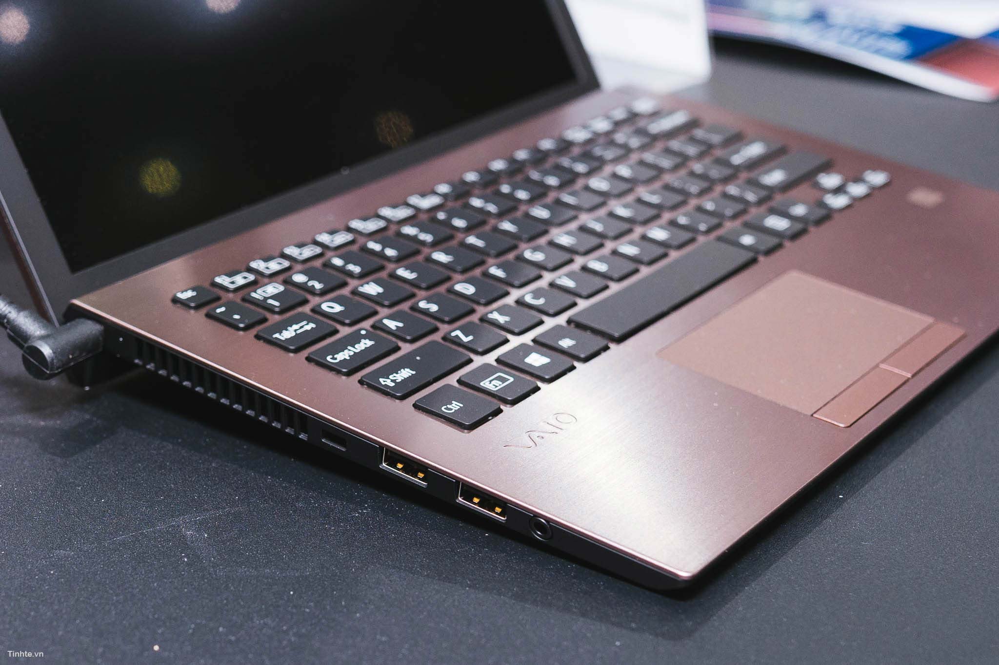 Bộ sưu tập Laptop siêu mỏng như người mẫu năm 2018