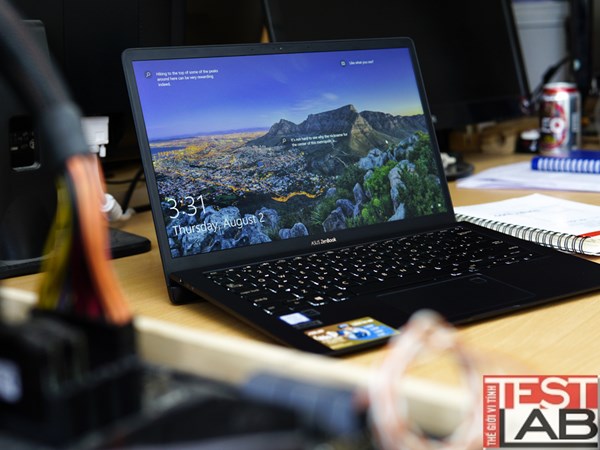 Asus ZenBook S UX391UA: sức mạnh tiềm ẩn trong vẻ đẹp thanh thoát