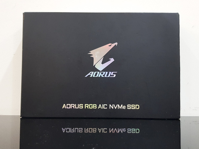 Đánh giá SSD Aorus RGB AIC NVMe: Tốc độ thần sầu, lung linh sắc màu