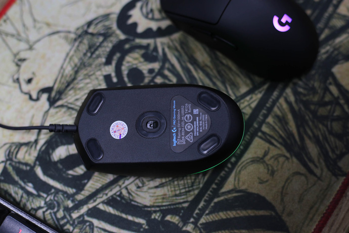 Đánh giá chuột chơi game Logitech G-Pro Hero