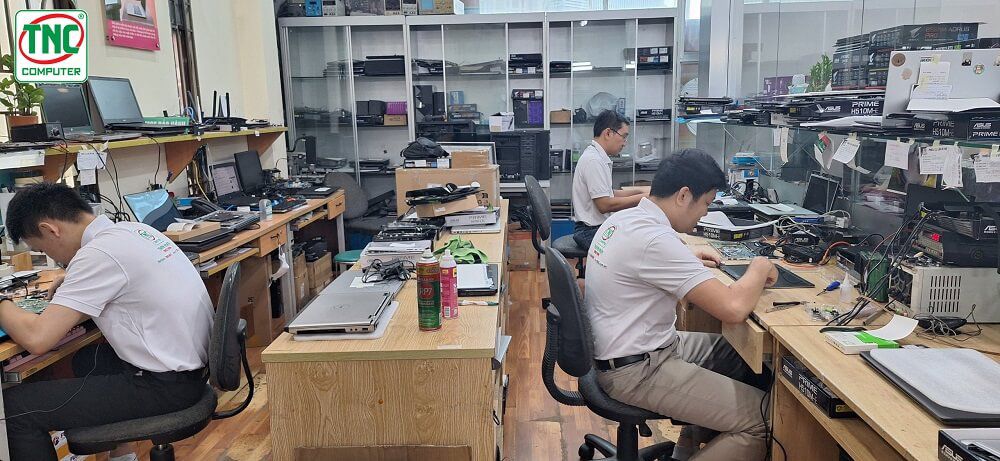 Đến các trung tâm bảo hành và sửa chữa uy tín