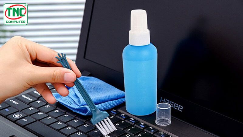 Vệ sinh máy tính sạch sẽ