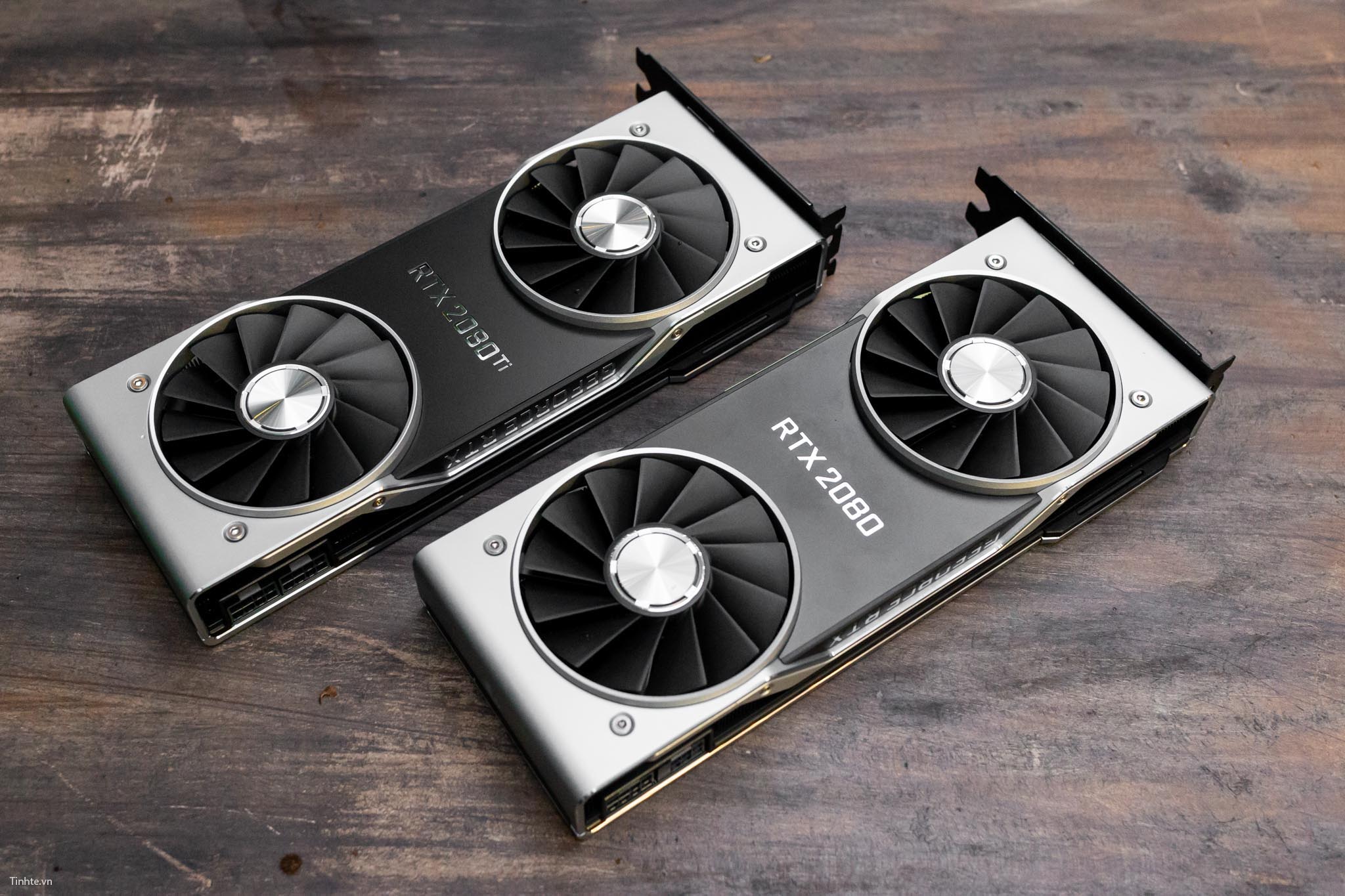 GeForce RTX 2080/2080 Ti Founders Edition: card đồ hoạ hoàn thiện cao cấp như smartphone