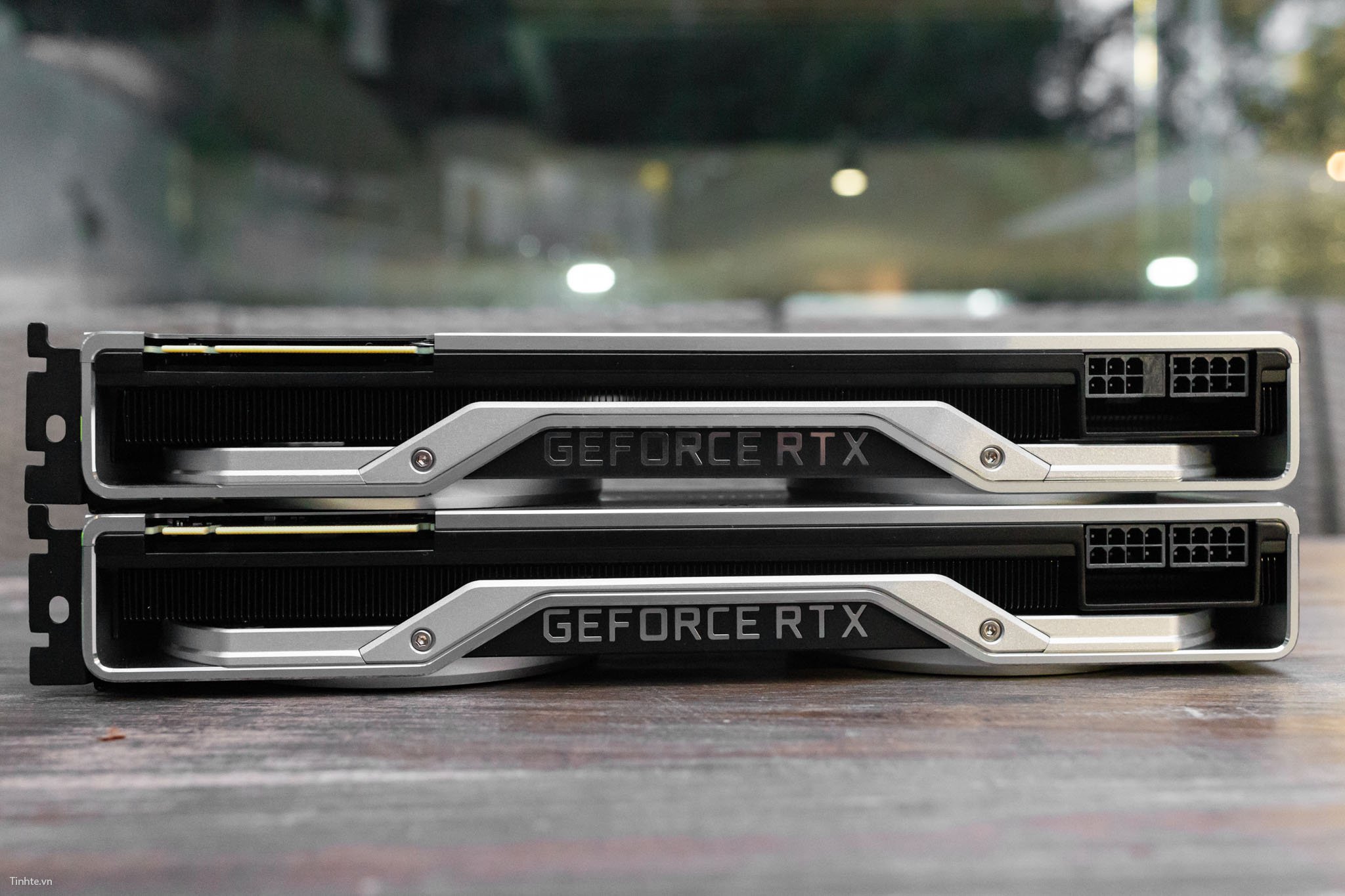 GeForce RTX 2080/2080 Ti Founders Edition: card đồ hoạ hoàn thiện cao cấp như smartphone