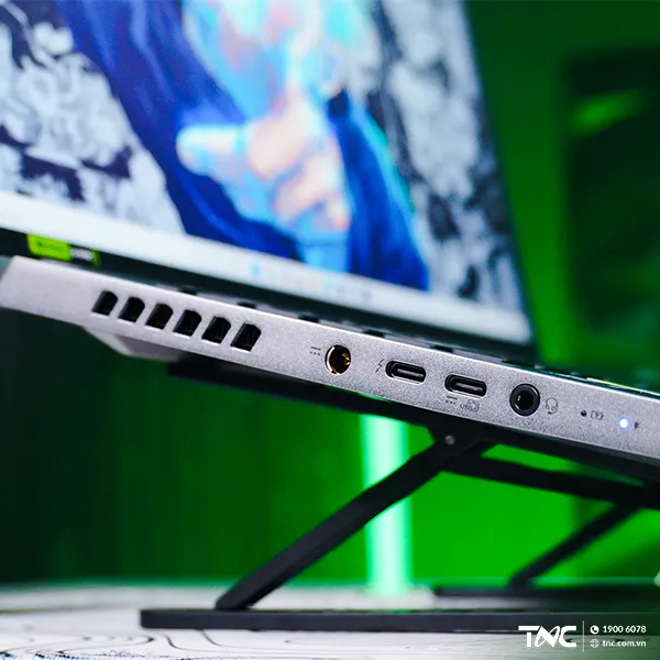 Laptop Acer Predator Triton Neo 16 PTN16-51-78JQ (Ultra 7 155H/ Ram 32GB/ SSD 2TB/ RTX 4060 8GB/ Windows 11 Home/ 2Y/ Bạc)