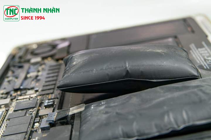 thay pin laptop hp